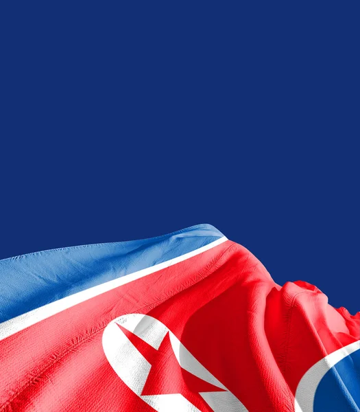 Bendera Korea Utara Terhadap Biru Tua — Stok Foto