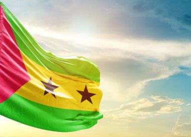 Gökyüzüne karşı Sao Tome ve Principe bayrağı 