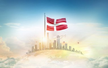 Şehir manzarasının üzerinde Danimarka bayrağı simgesi 