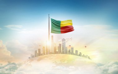 Şehir manzarasının üzerinde Benin bayrağı simgesi 