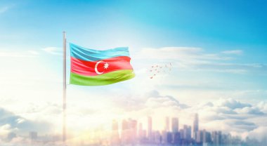 Azerbaycan Ulusal Bayrağı Gökte Dalgalanıyor. 