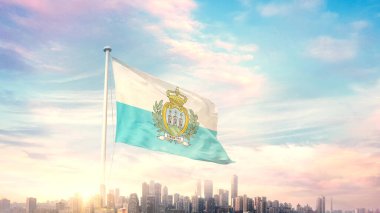 San Marino ulusal bayrağı gökyüzünde güzel bir rüzgarla dalgalanıyor.