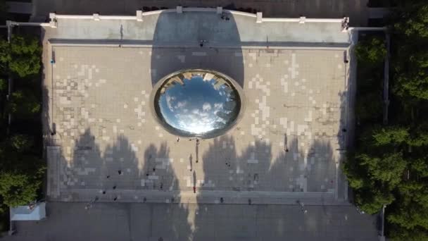 Video Udara Melihat Bawah Dari Atas Gerbang Awan Kacang Chicago — Stok Video