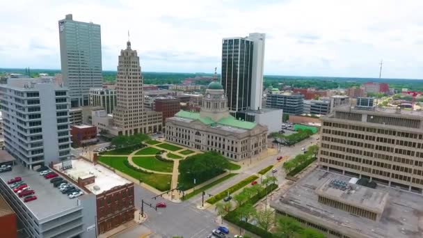 Vídeo Aerial Moviéndose Cerca Del Centro Fort Wayne Allen County — Vídeos de Stock