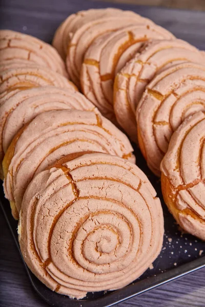 シナモンパンのコンチャスのイメージメキシコの甘いパン焼き菓子 — ストック写真