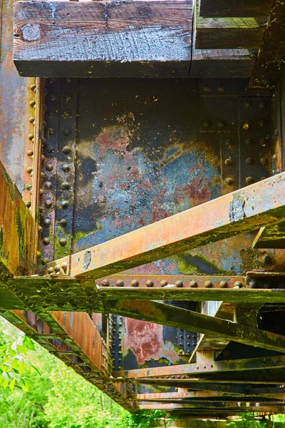 Image Underside Railroad Bridge Green Yellow Corrosion Blue Rust Damage — Stock Photo, Image