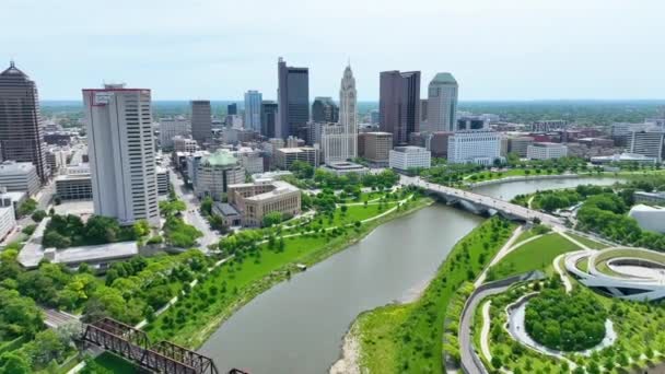 Video Van Forward Neergeschoten Naar Beneden Scioto River Richting Columbus — Stockvideo