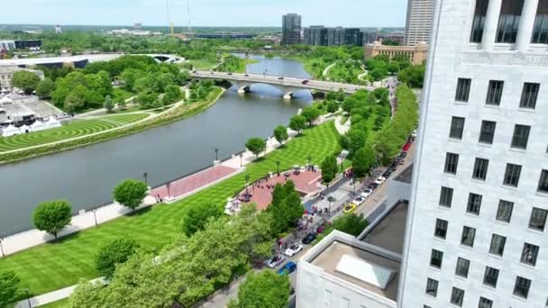 Video Aerial Video Side Roof Supreme Court Ohio Cosi River — Stock Video
