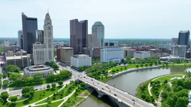 Video Slow Pan Right Aerial Video Scioto River Heart Downtown — Stock Video