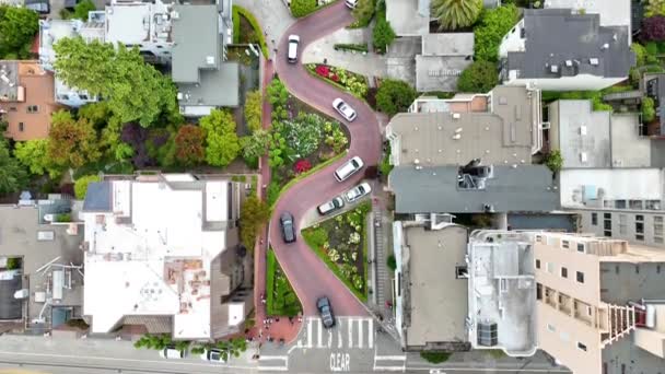 Aerial Lombard Caddesi Nin Videosu Tepeden Aşağı Doğru Giden Arabalarla — Stok video