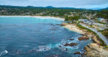 Clinton Walker Evi 'nin resmi. Ünlü mimar Frank Lloyd Wright tarafından. Carmel plaj manzaralı.