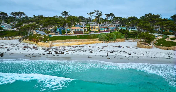 Afbeelding Van Prachtige Turquoise Golven Crashen Tegen Carmel Beach Shore — Stockfoto