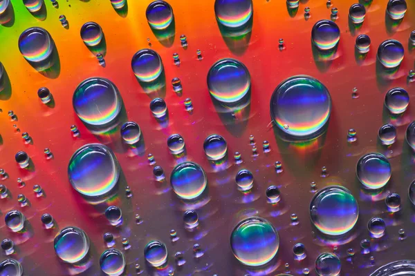 Imagine Curcubeului Culori Suprafața Metalică Interiorul Picăturilor Apă — Fotografie, imagine de stoc
