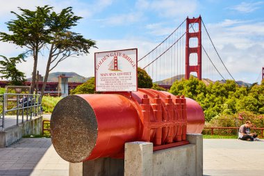 Golden Gate Köprüsü 'nün kablo TV bölümünün görüntüsü.