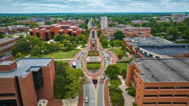 Shafer Tower Ball State Üniversitesi kampüs havacılık yaz günü Muncie, Indiana