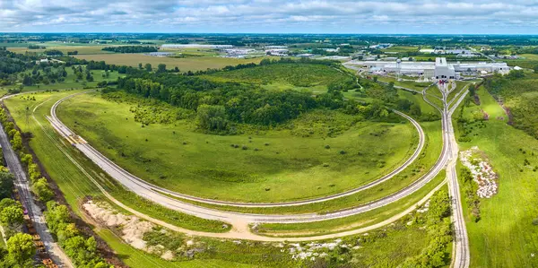Panorama Demiryolu Hattı Görüntüsü Gelişim Demiryolu Hizmetleri Havası Yemyeşil Çimenler — Stok fotoğraf