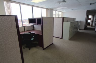Kentsel Ayarlardaki Modern Ofis Odaları, Fort Wayne, Indiana