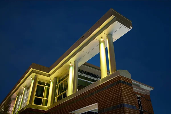 Crepúsculo Indiana Tech Edifício Acadêmico Iluminado Fort Wayne Indiana Mostra — Fotografia de Stock