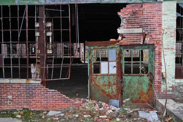 Decaying Urban Façade Indiana Warschau Ontdek Betoverende Schoonheid Van Een — Stockfoto