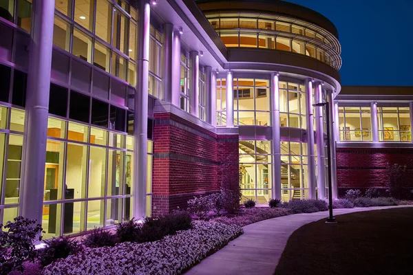 Captivating Twilight View Modern Architectural Masterpiece Fort Wayne Indiana Vibrant — Stock Photo, Image