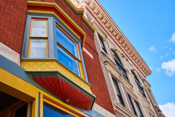 Vibrant Contrast Old New Architecture Downtown Muncie Indiana Clear Blue — Stock Photo, Image