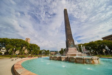 Indianapolis Plaza, Indiana, 2023 'teki Huzurlu Obelisk Anıtı