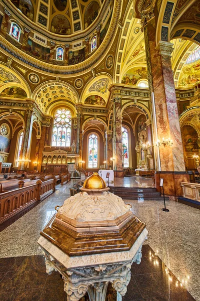 Luxurious Interior Basilica Josaphat Milwaukee Featuring Ornate Pulpit Polished Pews — Stock Photo, Image