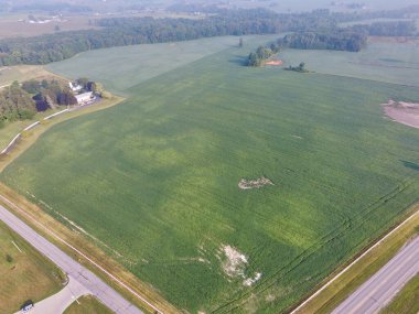 Kırsal Indiana Çiftlik Alanının Yollu ve Çiftlikli Hava Görüntüsü, 2015