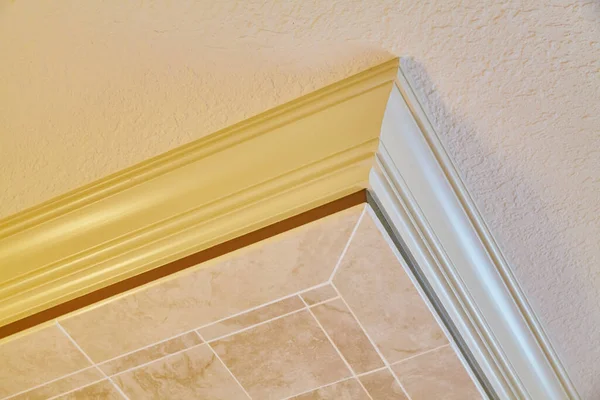2015 Residential Architecture Detail Fort Wayne Warm Cream Wall Golden — Stock Photo, Image