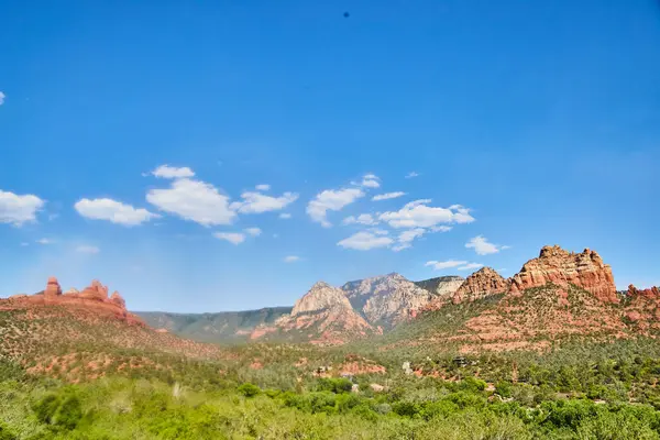 Sedonas Majestic Red Rock Formations Vidsträckt Blå Himmel Arizona 2016 — Stockfoto