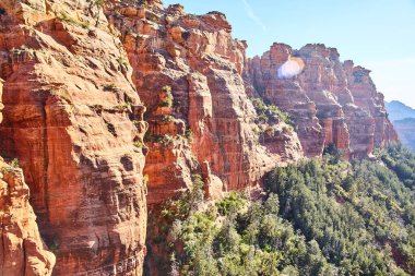 Sedonas Majestic Red Rocks Sunlight 'ta yıkandı, Hava Manzarası Helikopter, Arizona 2016 - Macera ve Doğa Teması İçin ideal