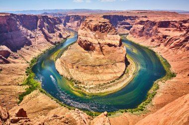 Arizona 'daki Horseshoe Bend' in nefes kesici hava manzarası, 2016 'da Colorado Nehri' nin dramatik manzarasını gözler önüne seriyor.