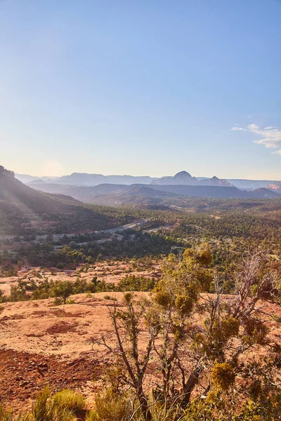 Golden Hour Panorama Bell Rock Sedona Showcasing Arizonas Rugged Beauty — Stock Photo, Image