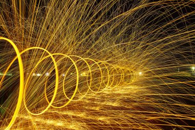 Fort Wayne, Indiana 'da Gece Gökleri' nde Dinamik Işık Boyama, Uzun Pozlama yoluyla Hareketi ve Enerjiyi Yakalama, 2017