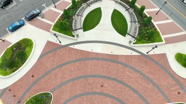 Auburn Indiana Nın Aerial Tilt Shot Dekalb County Adliyesi Plaza — Stok video