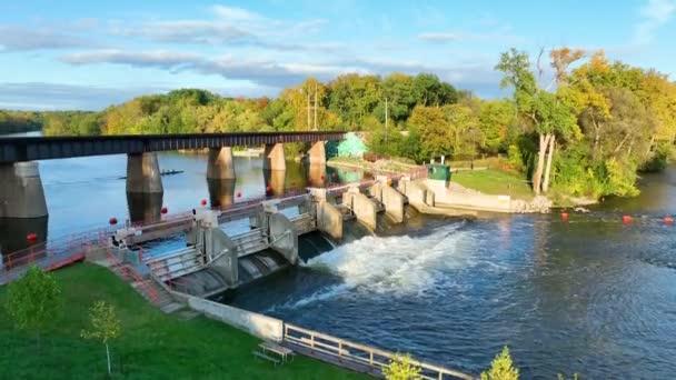 Ann Arbor Michigan Daki Huron Nehri Ndeki Argo Barajı Nın — Stok video