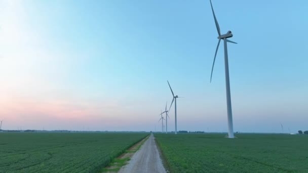 Aerial Fly Forward Serene Ohio Farmland Dotted Majestic Wind Turbines — Stock Video
