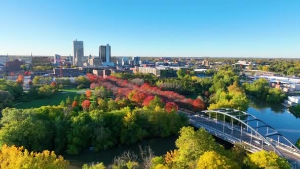 Letecký Pohled Fort Wayne Indiana Působivé Barvy Podzimní Sezóny Koupání — Stock video