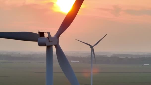 Tiro Estacionário Aéreo Turbinas Eólicas Ohios Country Farmland Pôr Sol — Vídeo de Stock