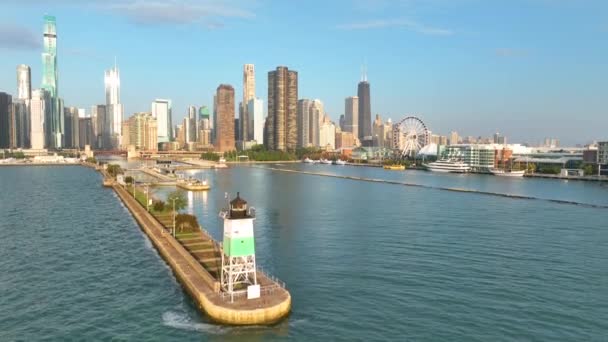 Luchtfoto Van Chicagos Skyline Een Panoramisch Uitzicht Wolkenkrabbers Het Centrum — Stockvideo