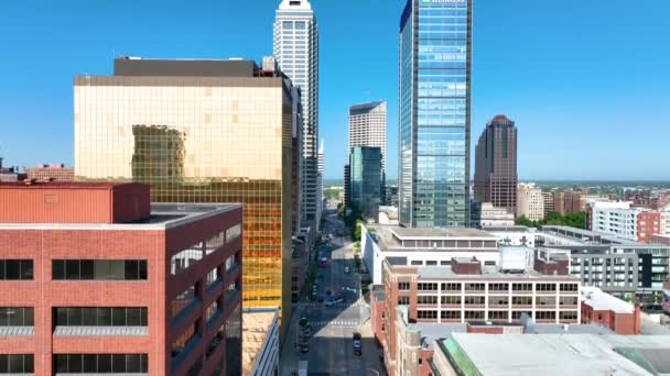 Letecký Podstavec Snímek Centra Indianapolis Indianě Představující Pulzující Městskou Krajinu — Stock video
