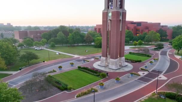 Aerial Pedestal Shot Serene Ball State University Muncie Indiana Menampilkan — Stok Video