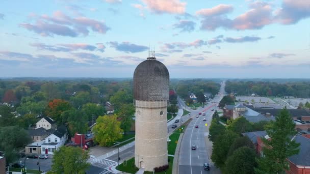 Letecký Oblouk Vodárenské Věže Ypsilanti Historické Památky Dominující Michiganskému Městu — Stock video