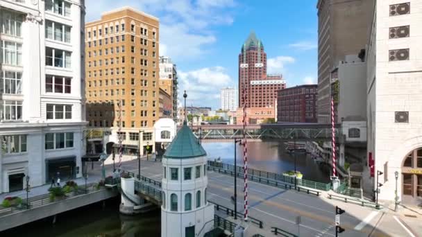 Aerial Fly Forward Milwaukees Paisaje Urbano Que Muestra Paisaje Urbano — Vídeos de Stock