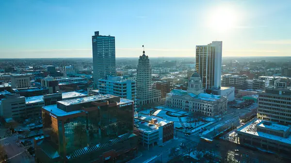 Winter Sunrise Downtown Fort Wayne Indiana Uma Mistura Arquitetura Histórica — Fotografia de Stock