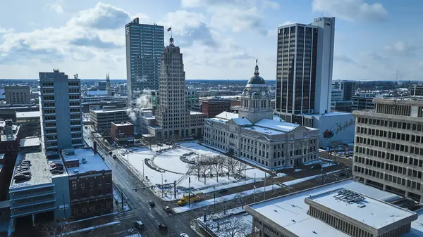 Téli Kilátás Fort Wayne Indiana Bemutatja Modern Belvárosi Élet Közepette — Stock Fotó