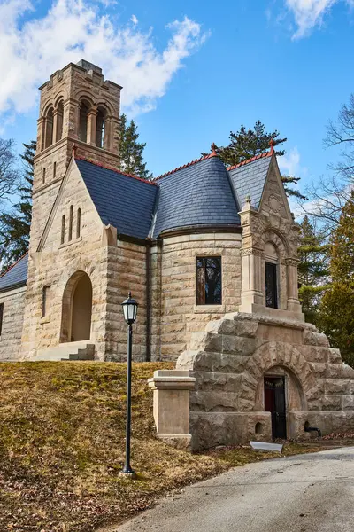 Gothic Revival Church Fort Waynes Lindenwood Cemetery Projecting Historic Charm — Stock Photo, Image