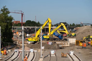 Groningen, Hollanda - 3 Haziran 2025: Groningen 'deki ana tren istasyonunun yeni bölümünün inşaatı.