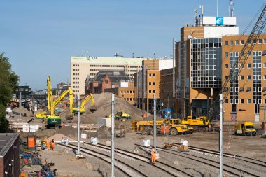 Groningen, Hollanda - 3 Haziran 2025: Groningen 'deki ana tren istasyonunun yeni bölümünün inşaatı.