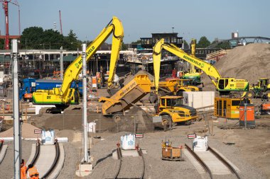 Groningen, Hollanda - 3 Haziran 2025: Groningen 'deki ana tren istasyonunun yeni bölümünün inşaatı.